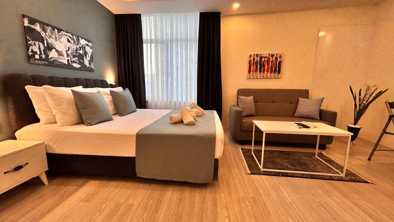 Hadrians Tower Aparthotel Анталия Екстериор снимка