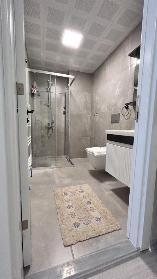 Hadrians Tower Aparthotel Анталия Екстериор снимка