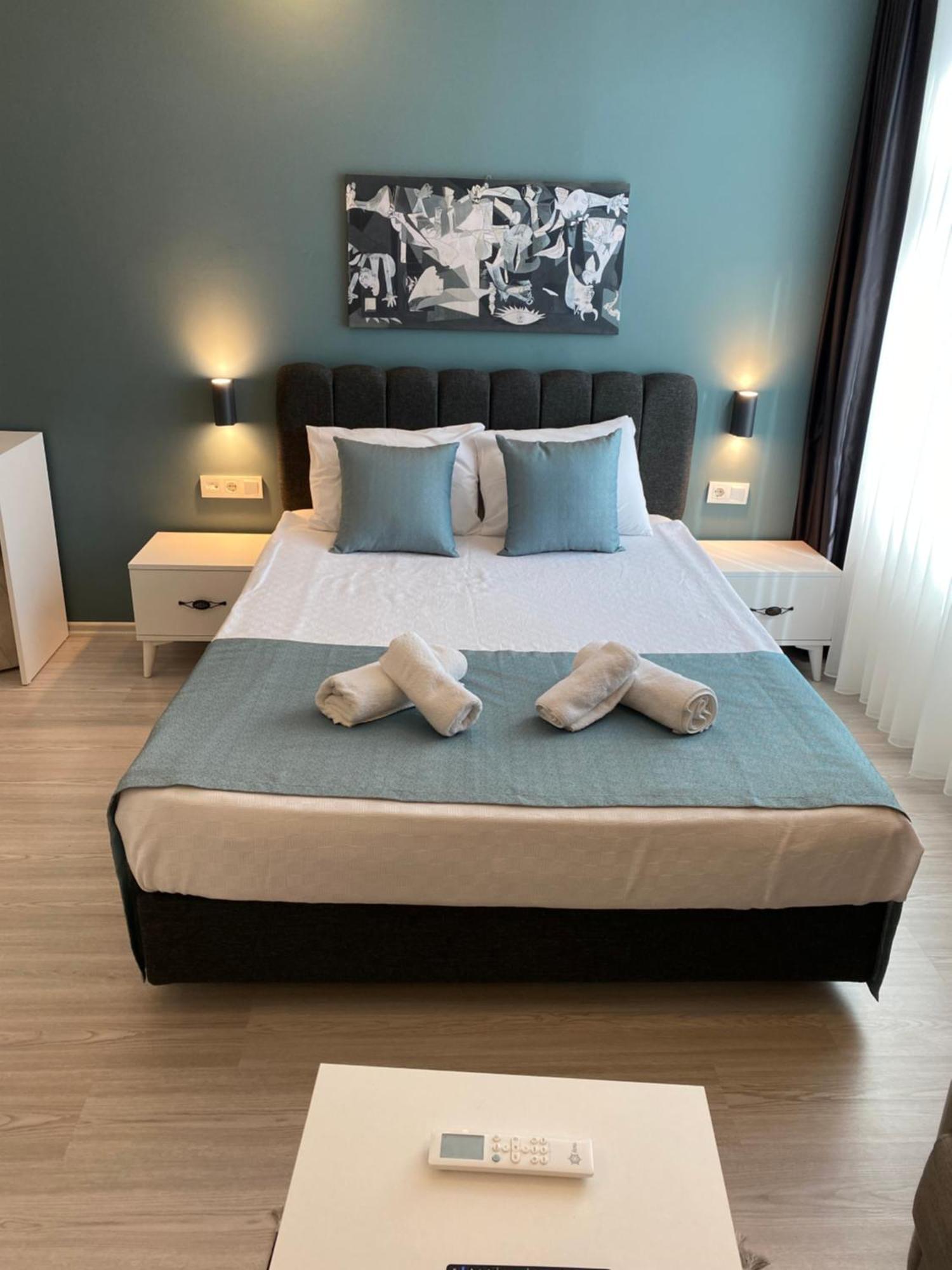 Hadrians Tower Aparthotel Анталия Екстериор снимка