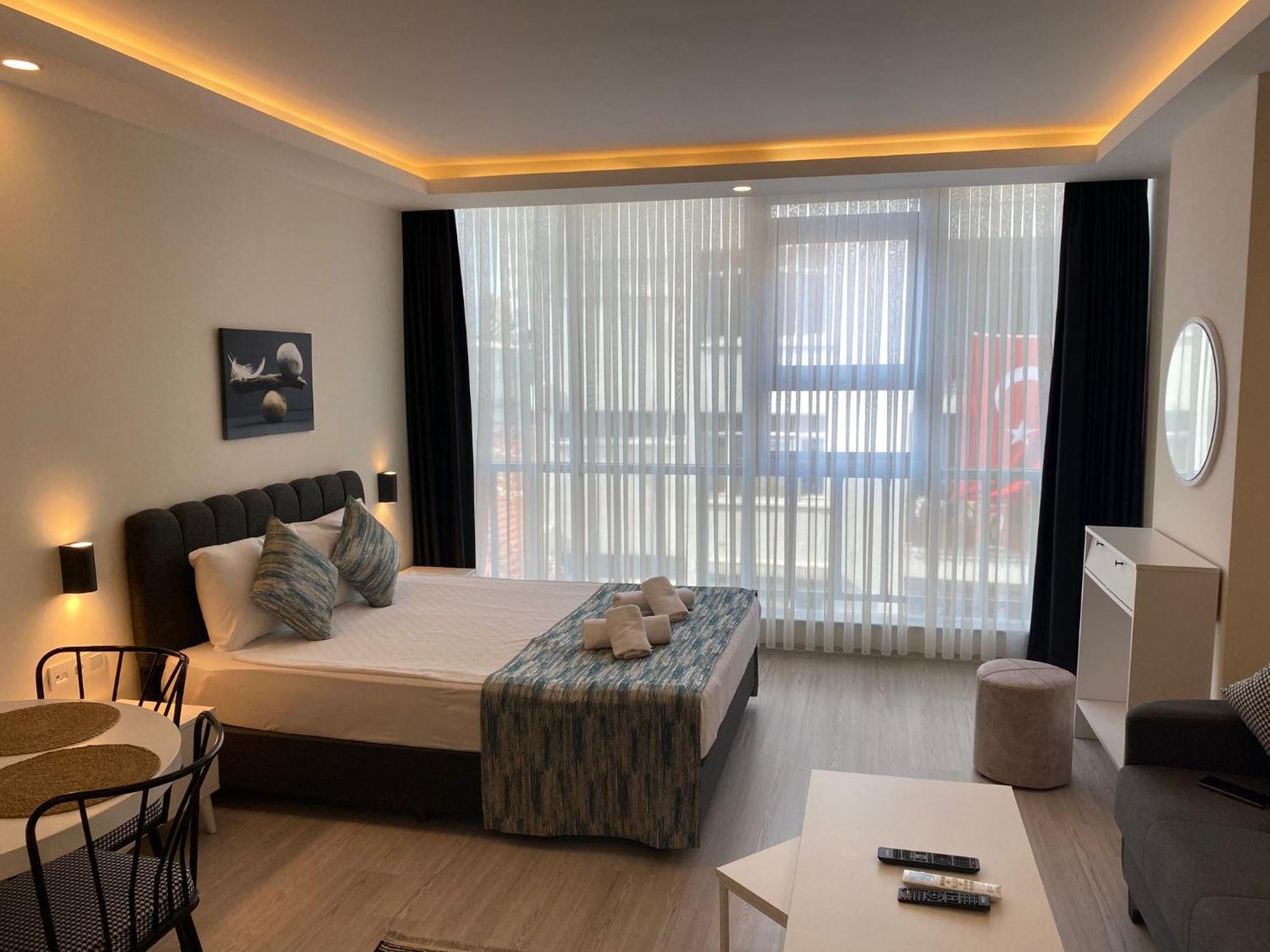 Hadrians Tower Aparthotel Анталия Екстериор снимка