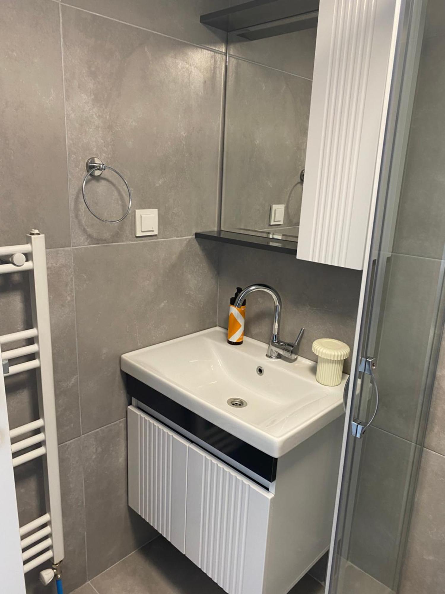 Hadrians Tower Aparthotel Анталия Екстериор снимка