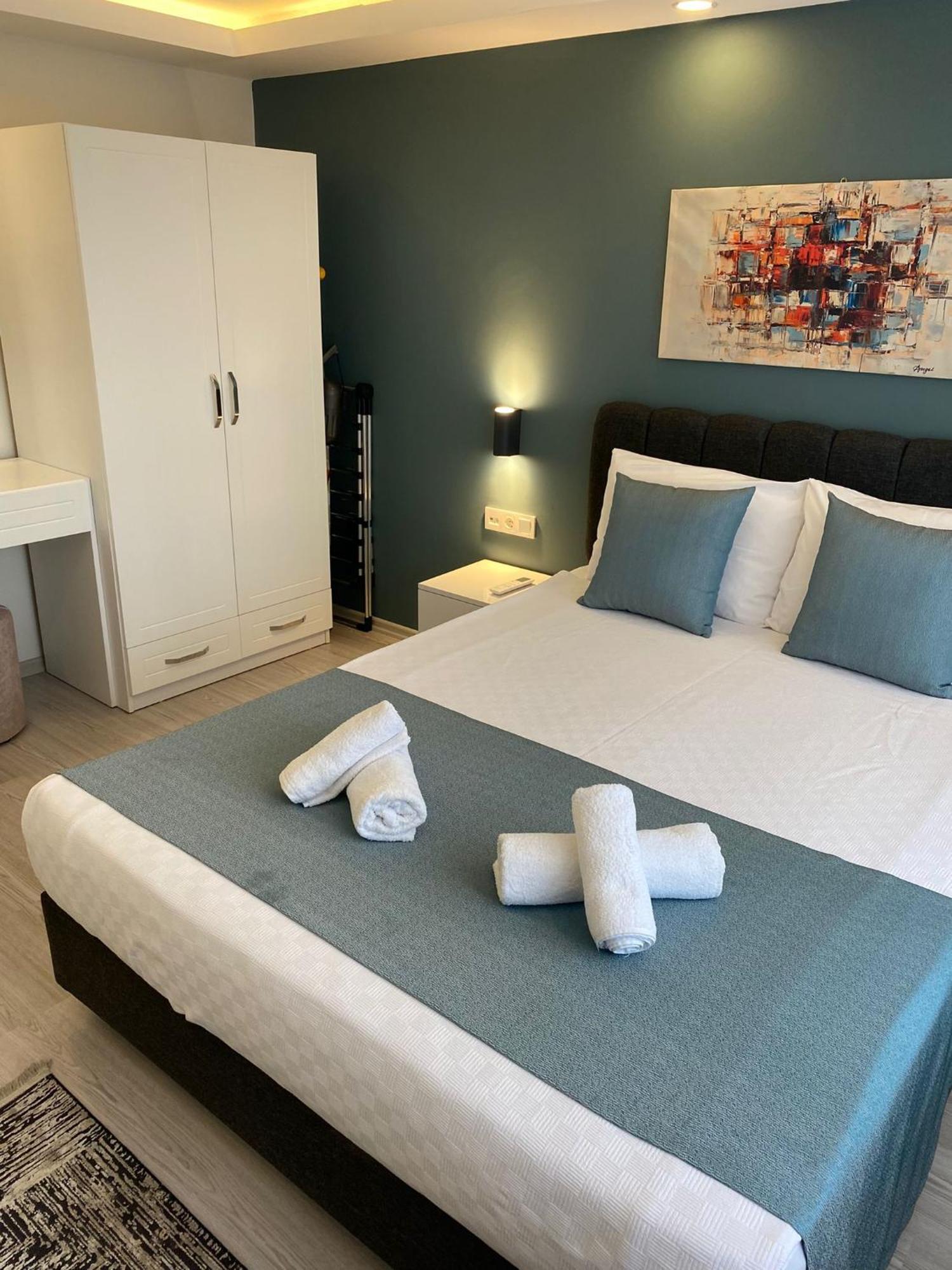 Hadrians Tower Aparthotel Анталия Екстериор снимка