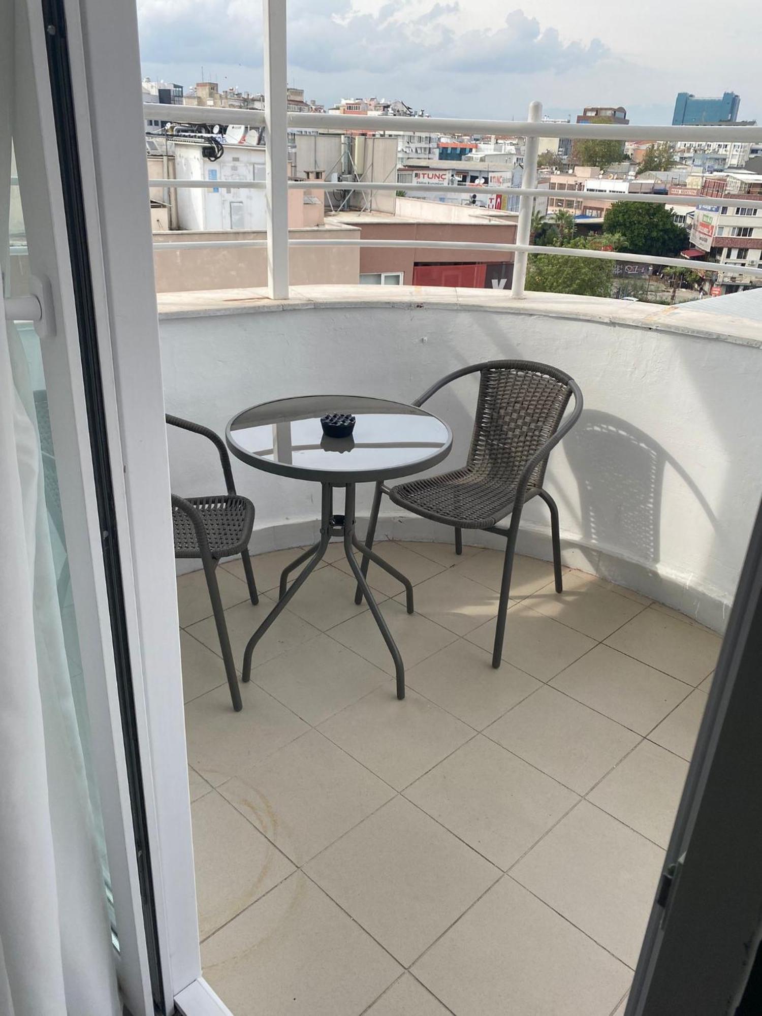 Hadrians Tower Aparthotel Анталия Екстериор снимка