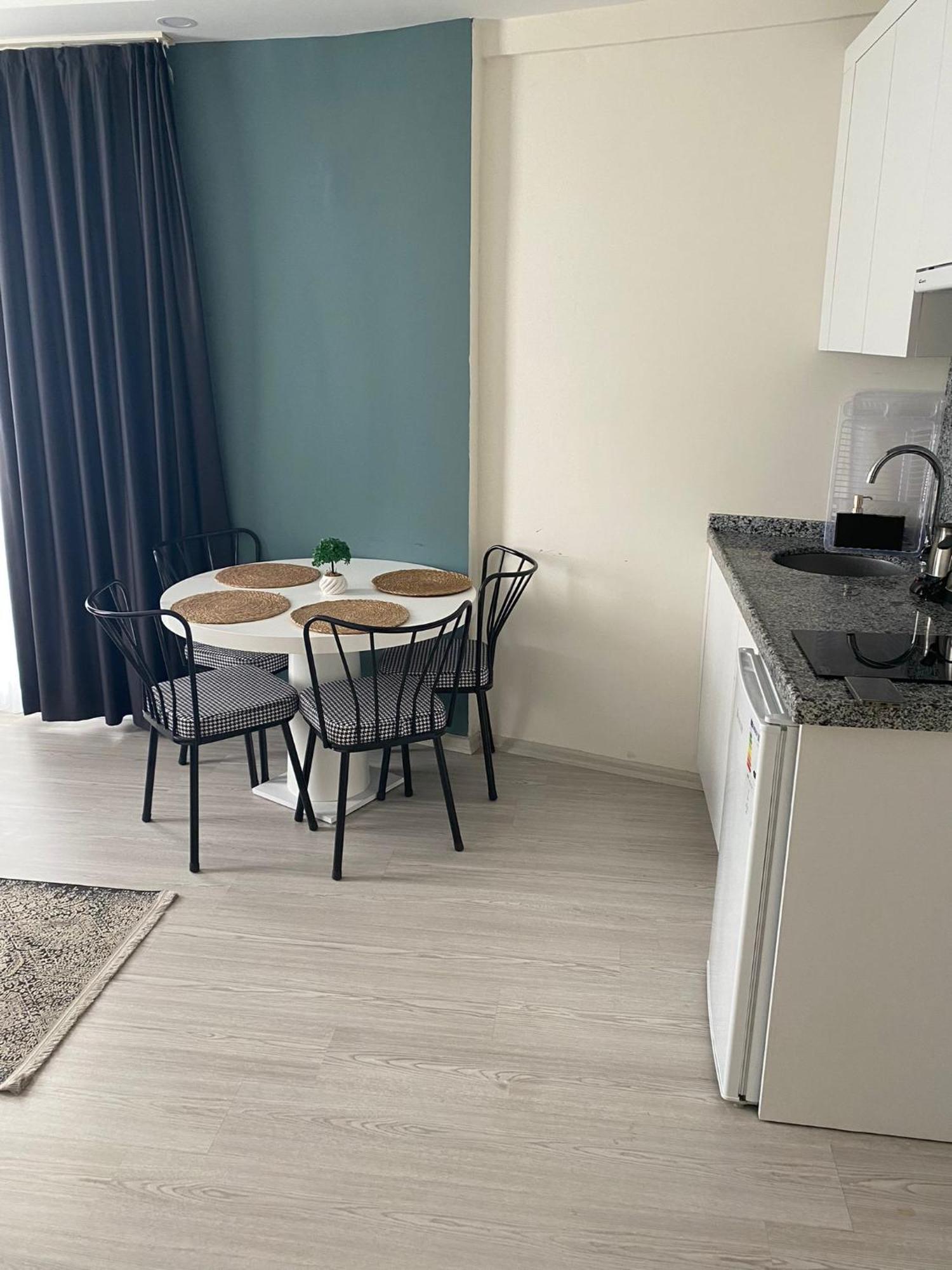 Hadrians Tower Aparthotel Анталия Екстериор снимка