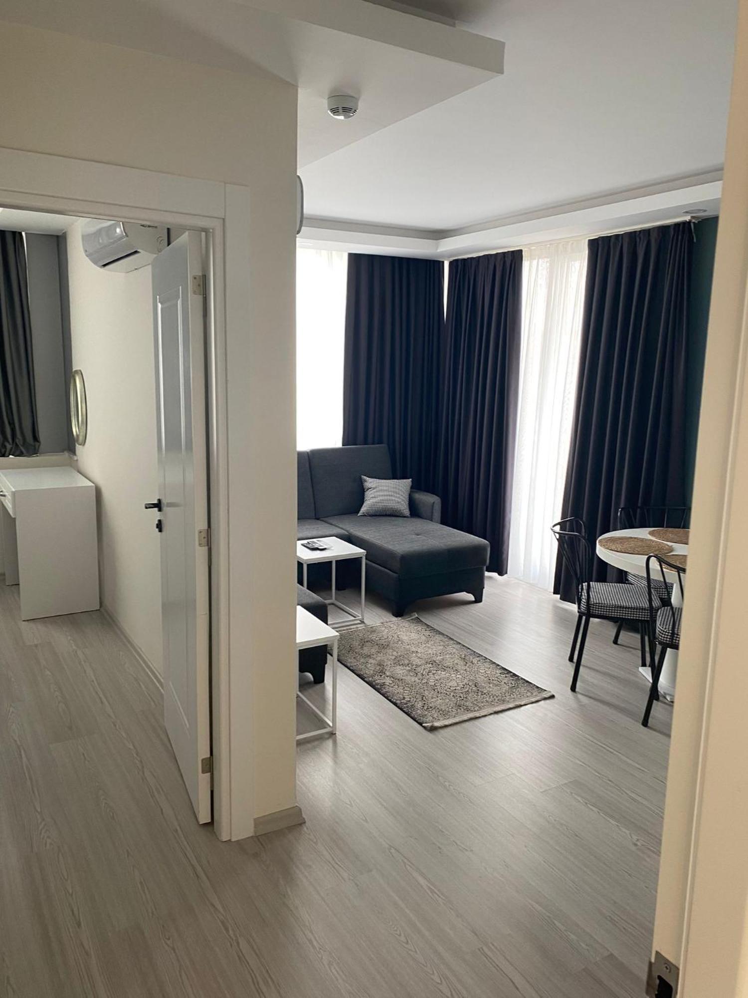 Hadrians Tower Aparthotel Анталия Екстериор снимка